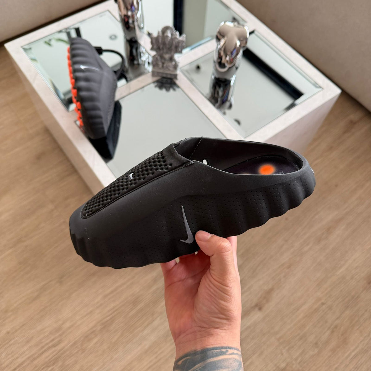 Nike Mind 001